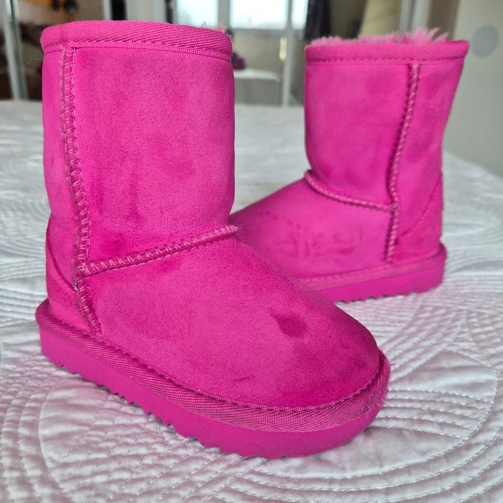 GUC UGG Classic II Boots Hot Pink Raspberry Sorbet Sz 7